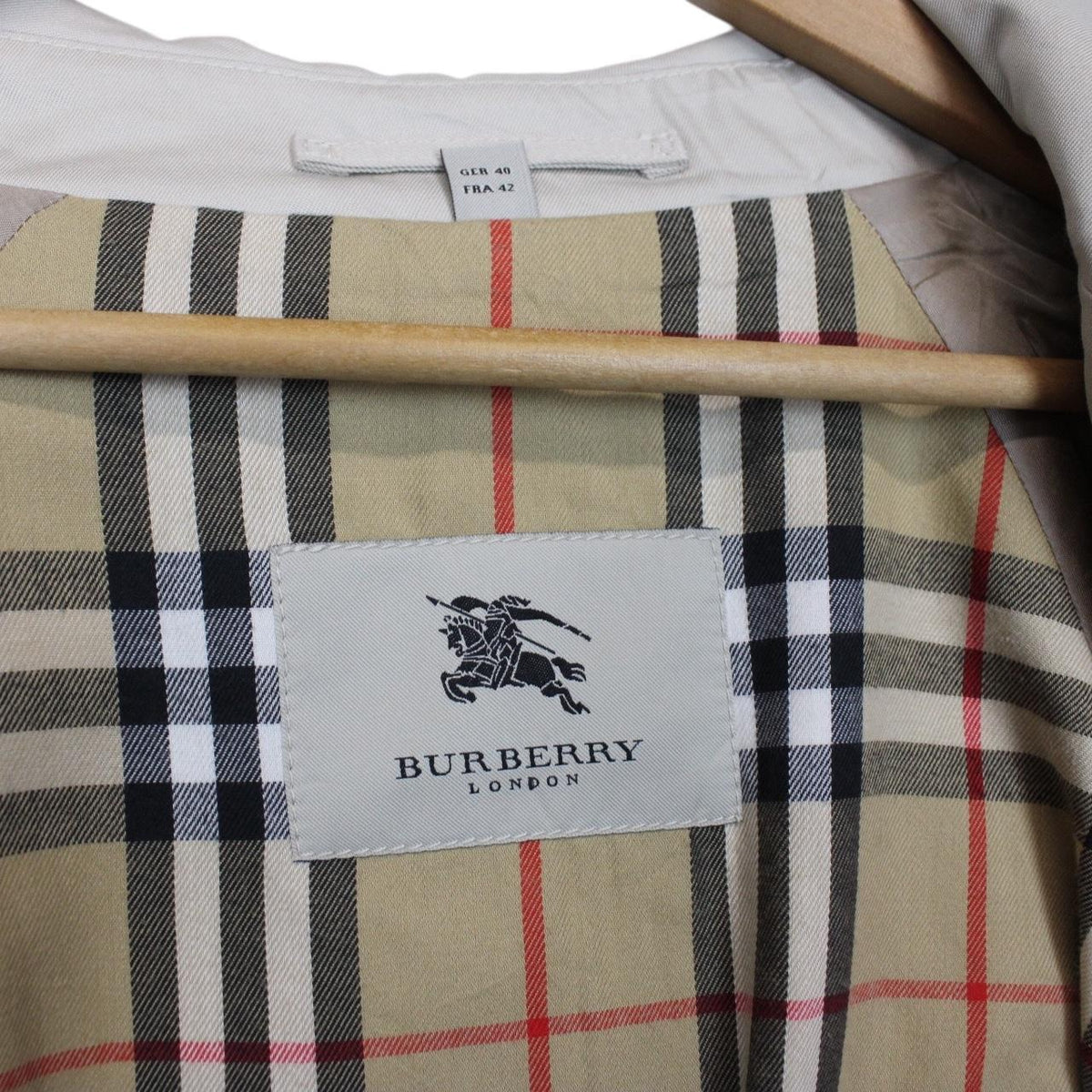 Burberry London Trench Coat Medium