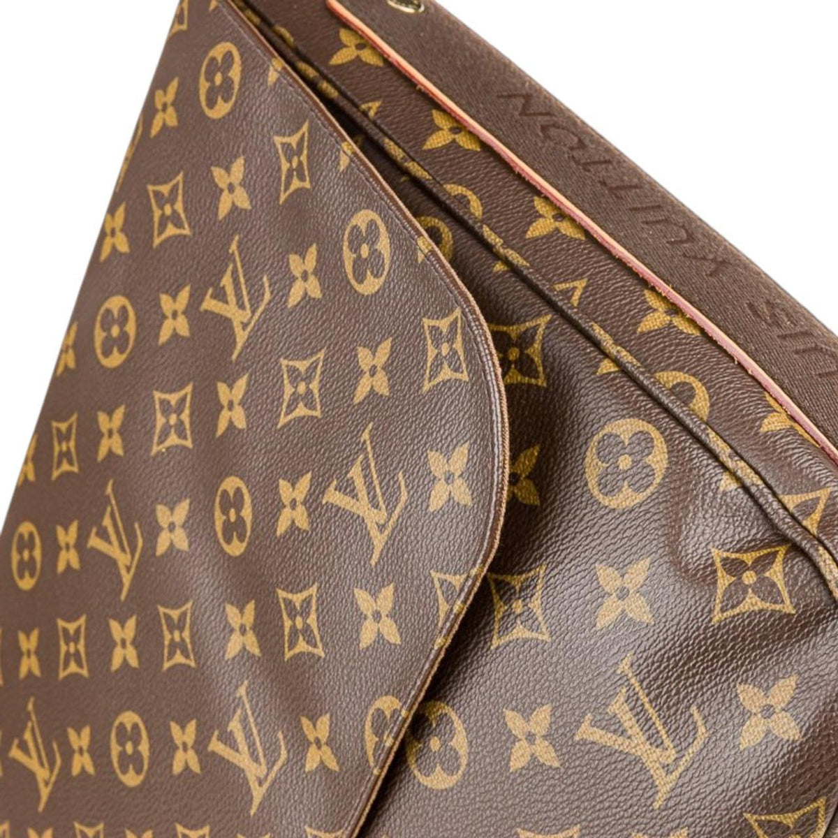 Louis Vuitton Canvas Beaubourg Messenger Bag