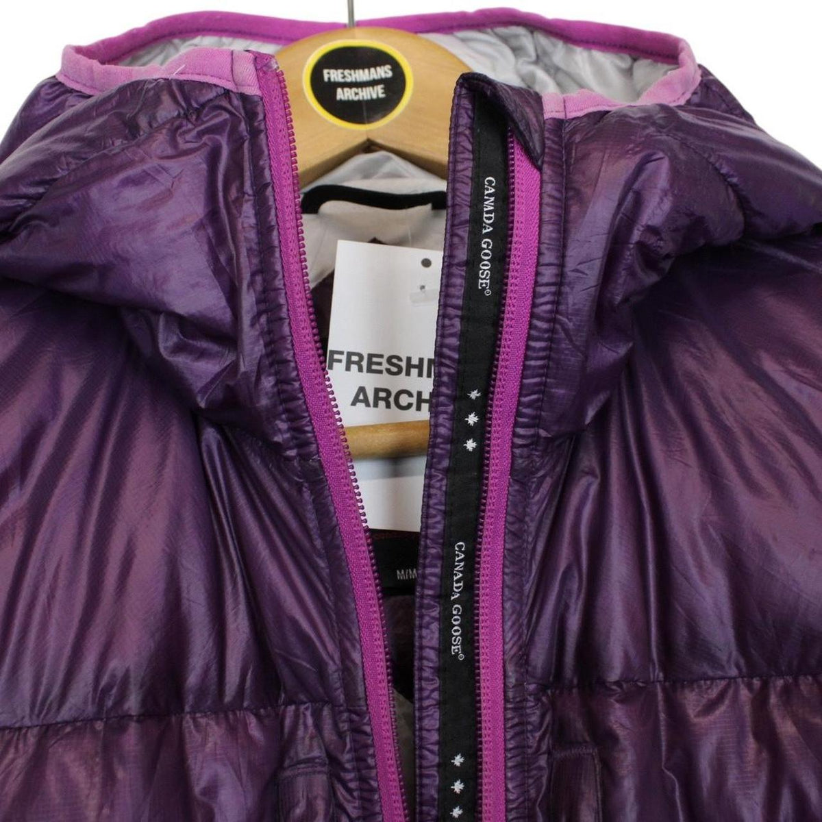 Canada Goose Hybridge Lite Down Jacket Medium