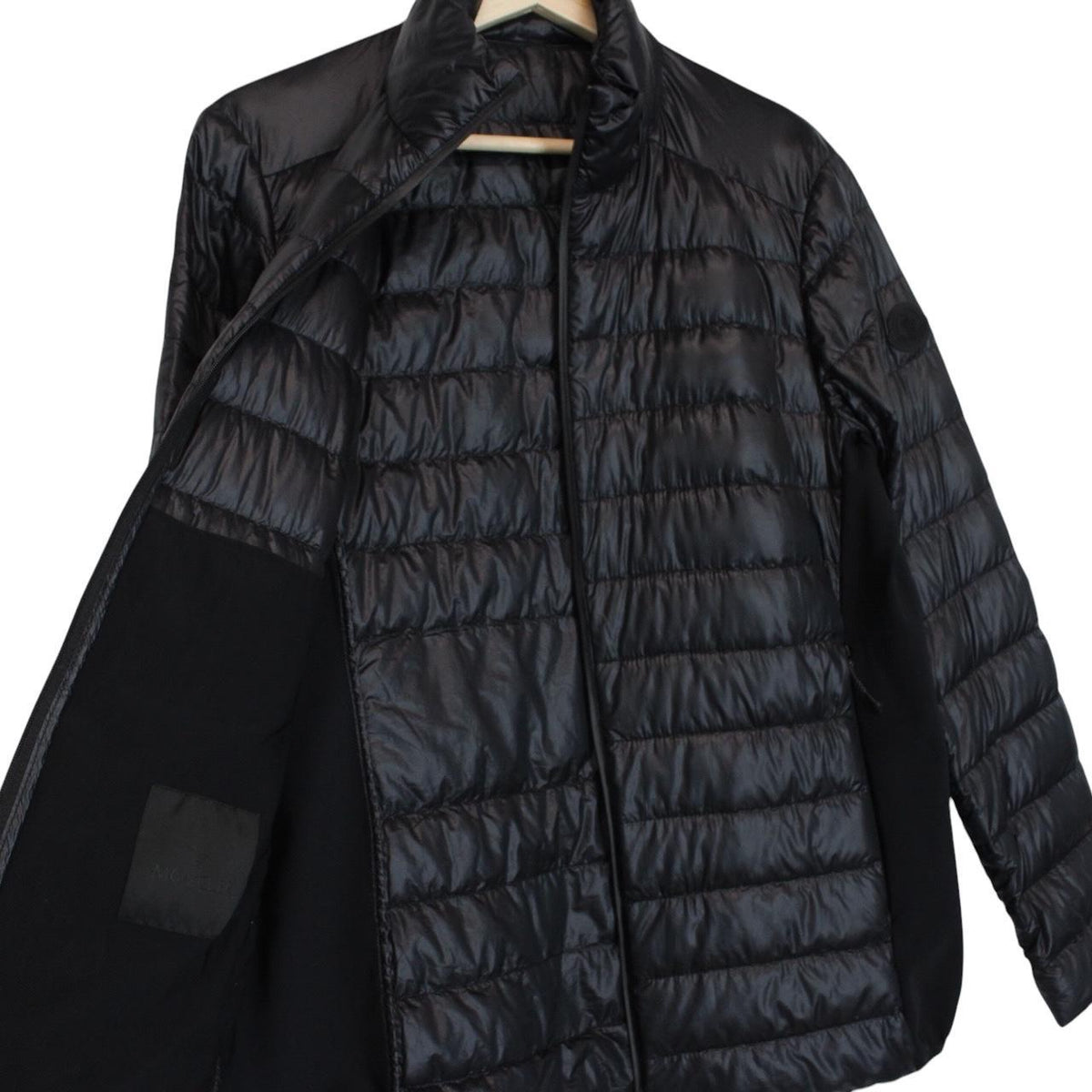 Moncler Nadir Lightweight Down Jacket Large