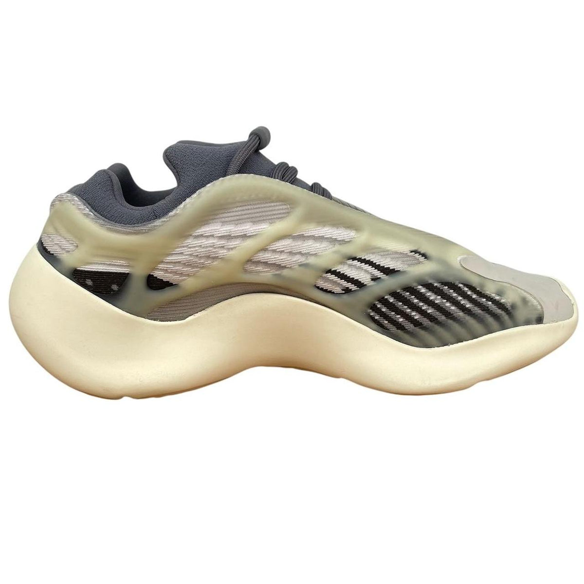 Yeezy 700 V3 Fade Salt Trainers UK 7.5